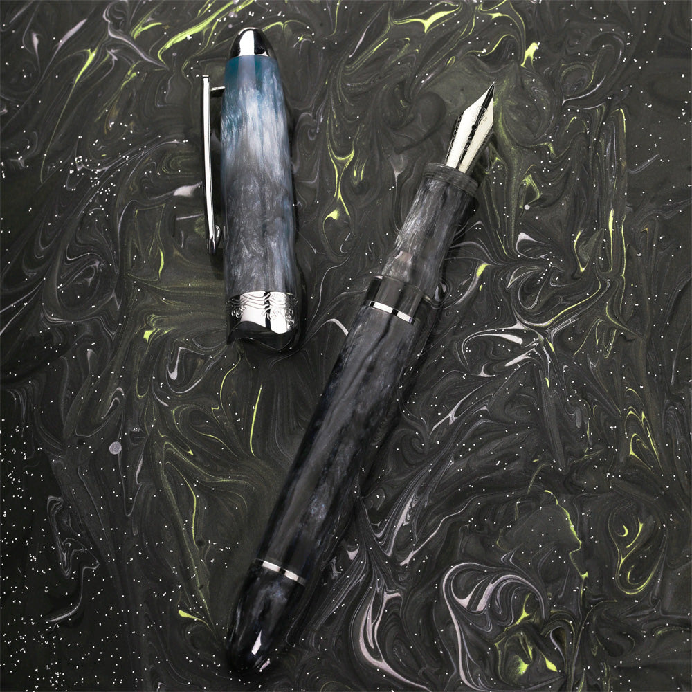 Nahvalur Horizon Fountain Pen - Aurora