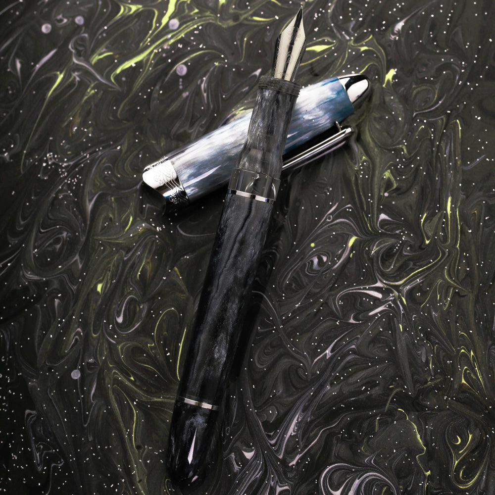 Nahvalur Horizon Fountain Pen - Aurora