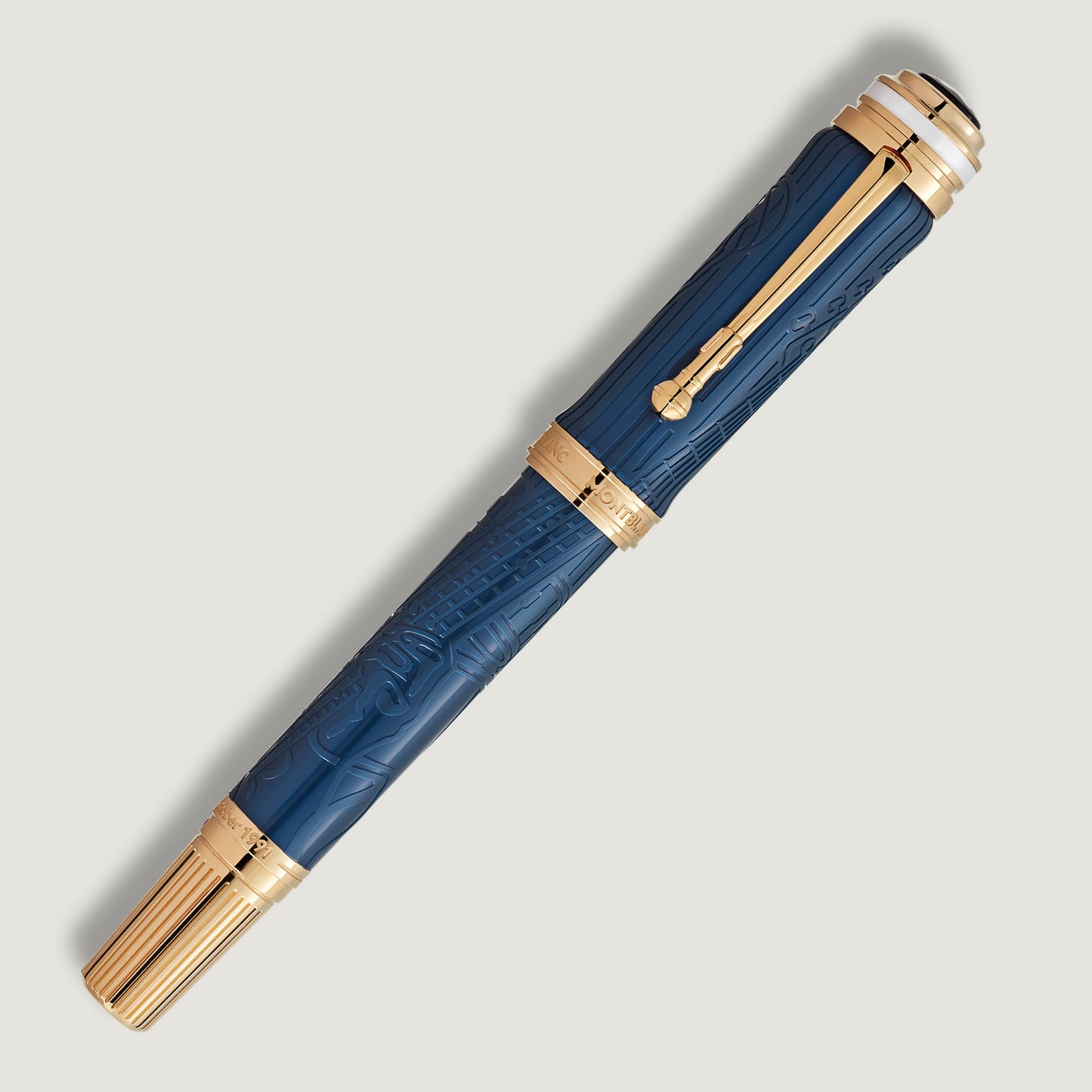 Montblanc Queen Fountain Pen (Great Characters - Special Edition)