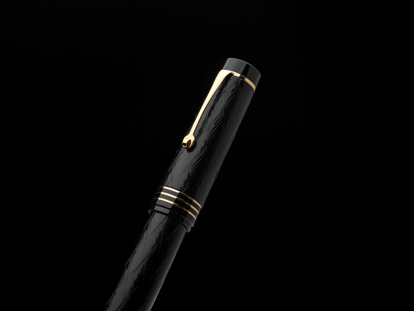 Leonardo Audace Guillochè Fountain Pen - Black Intense (14K Gold #8) (Limited Edition)