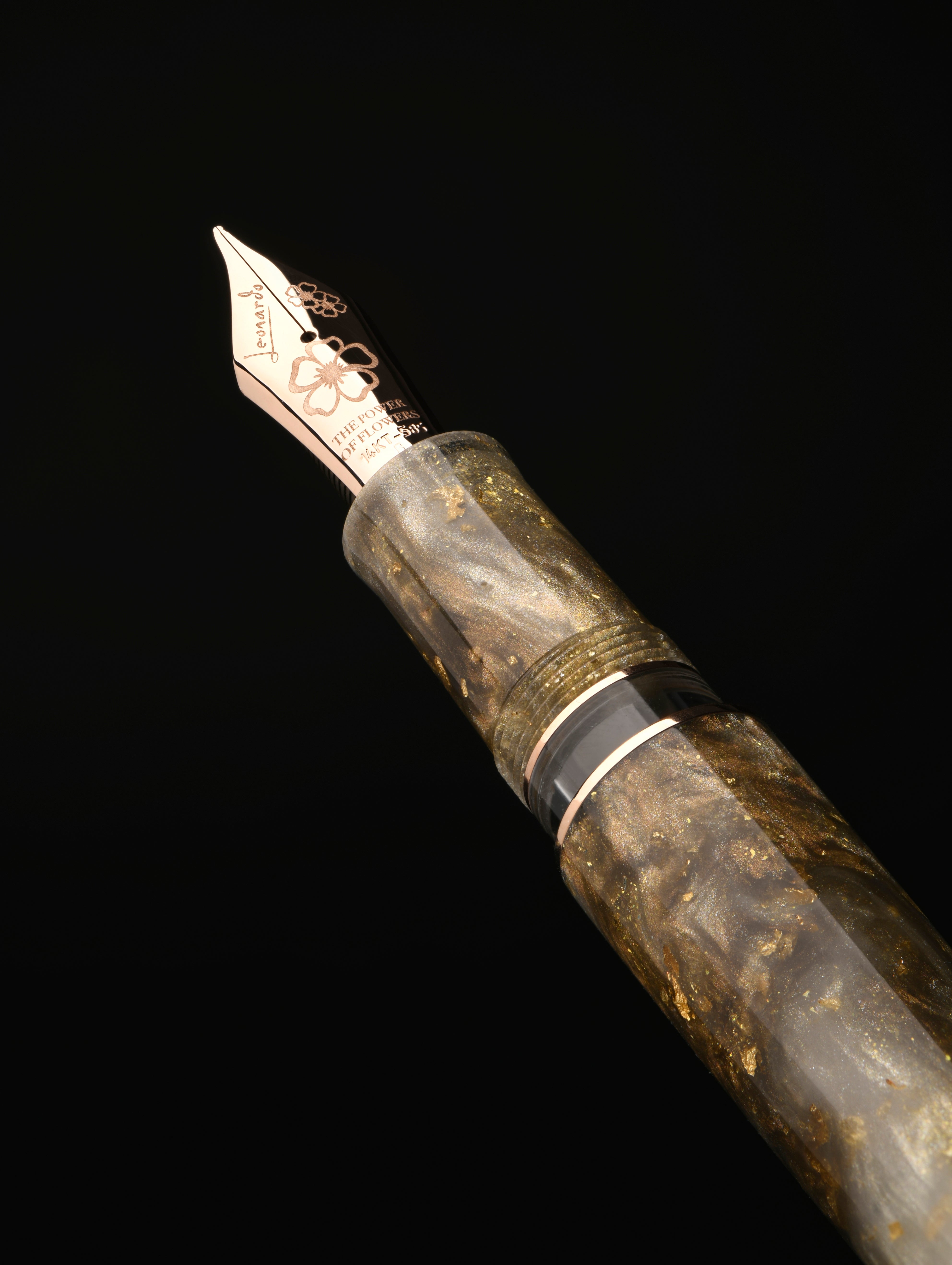 Leonardo Momento Zero Grande 2.0 The Power of Flowers Fountain Pen