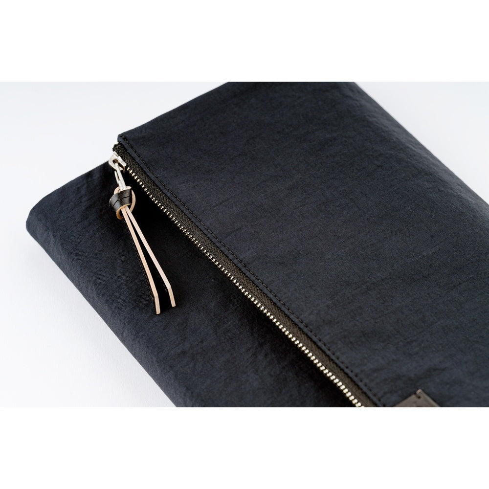 Hobonichi A5 Cousin Cover Only - Tragen: Black
