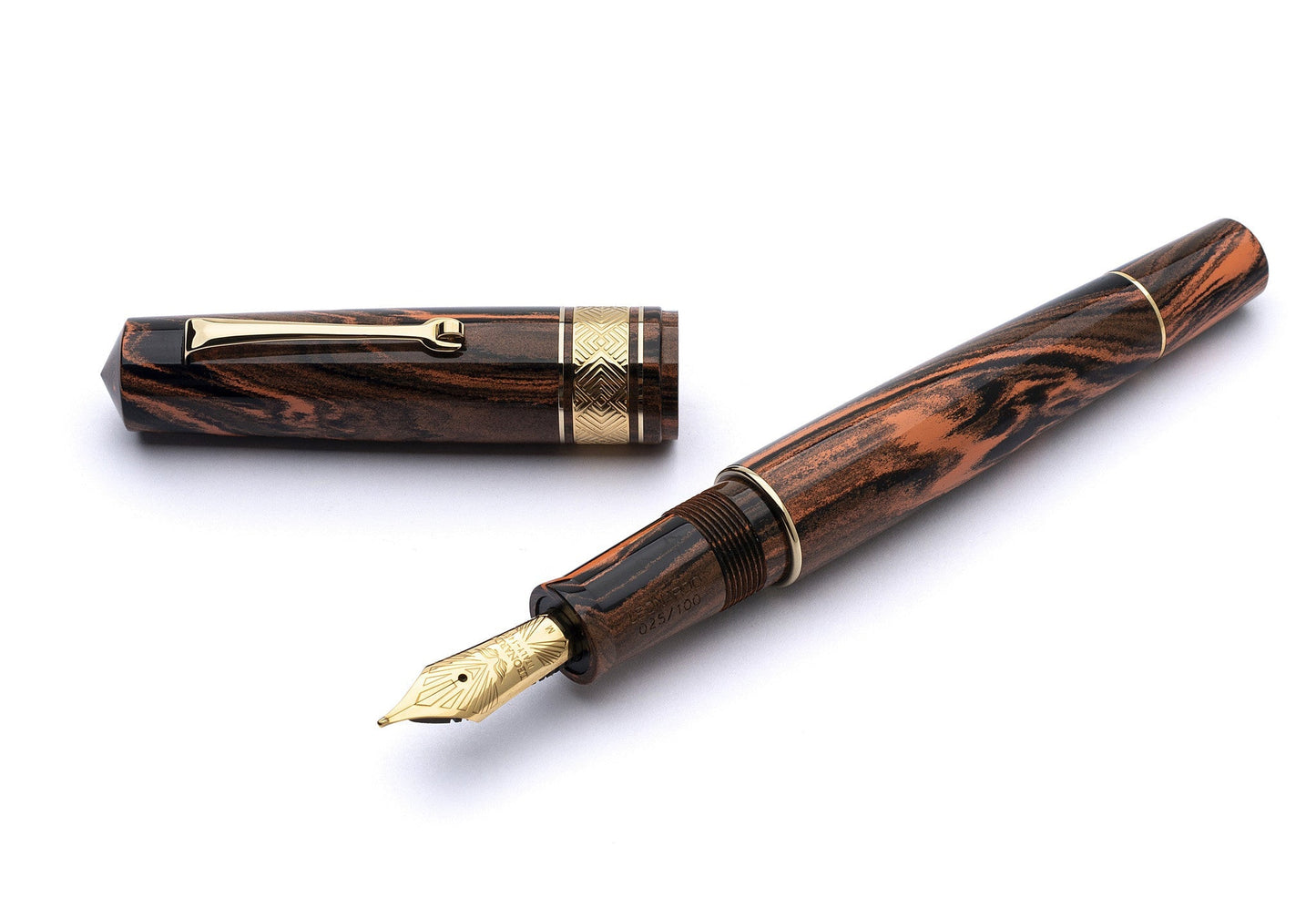 Leonardo Momento Zero Grande Masterpiece Ebonite Fountain Pen - Flame (14K Nib)