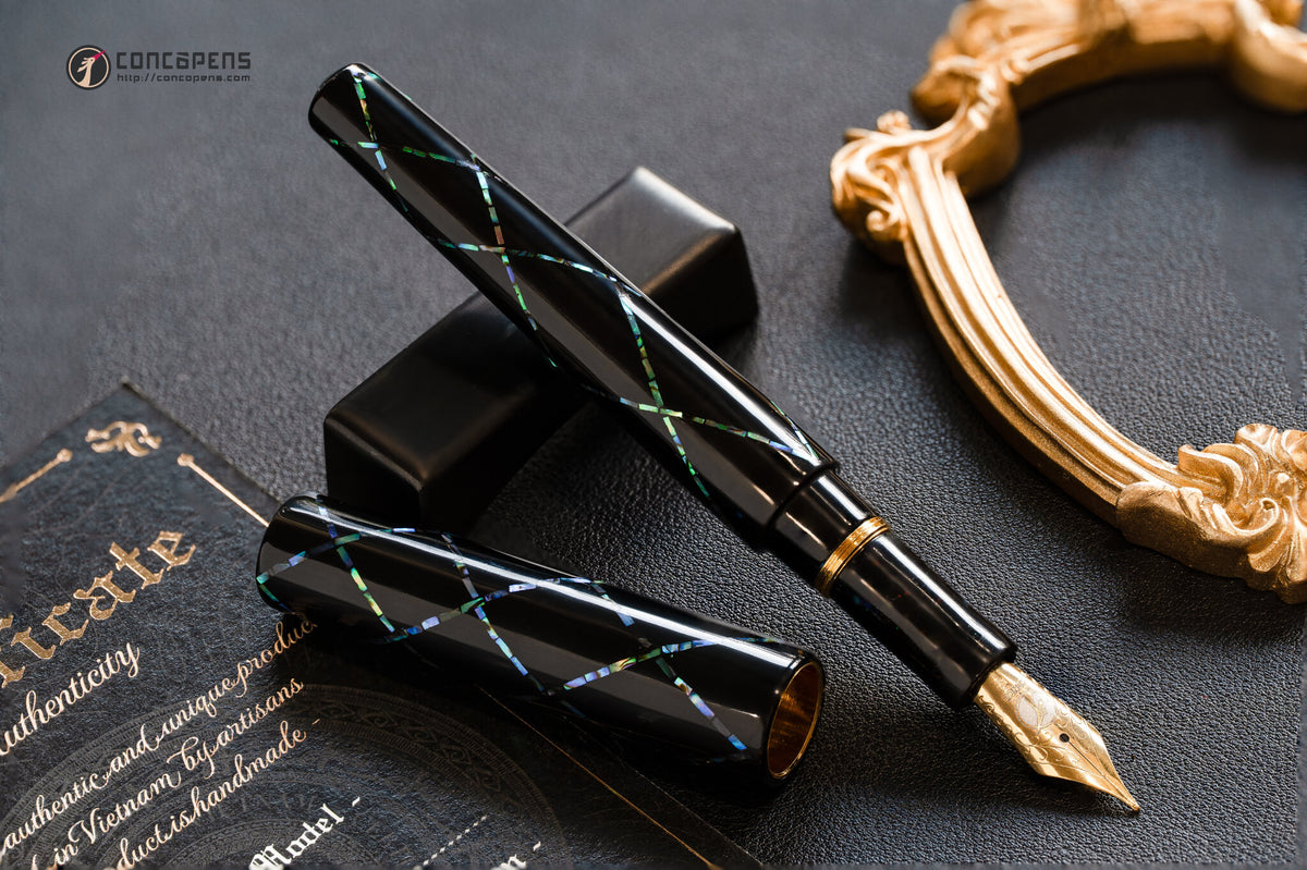 ConCoPens Traditional Vietnamese Lacquer Fountain Pen - Aurora X