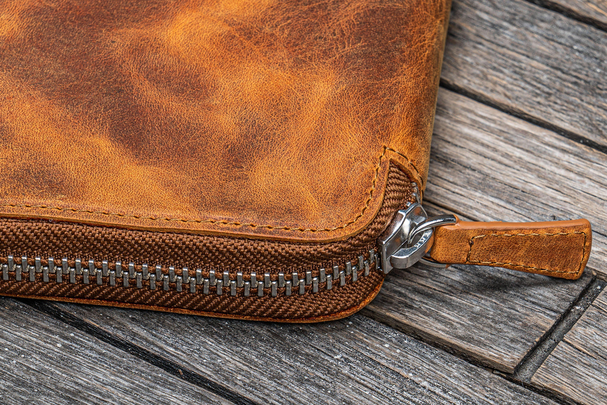 Galen Leather B6 Zippered Notebook Folio - Crazy Horse Brown