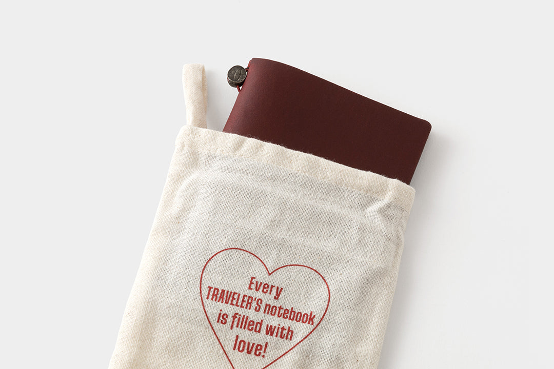 TRAVELER'S Notebook LOVE AND TRIP Regular Size Starter Kit - Red