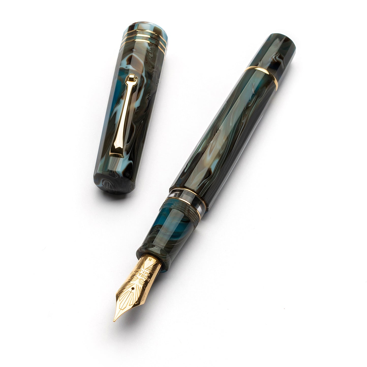 Leonardo Dodici Fountain Pen - Magmatica with Gold Trim
