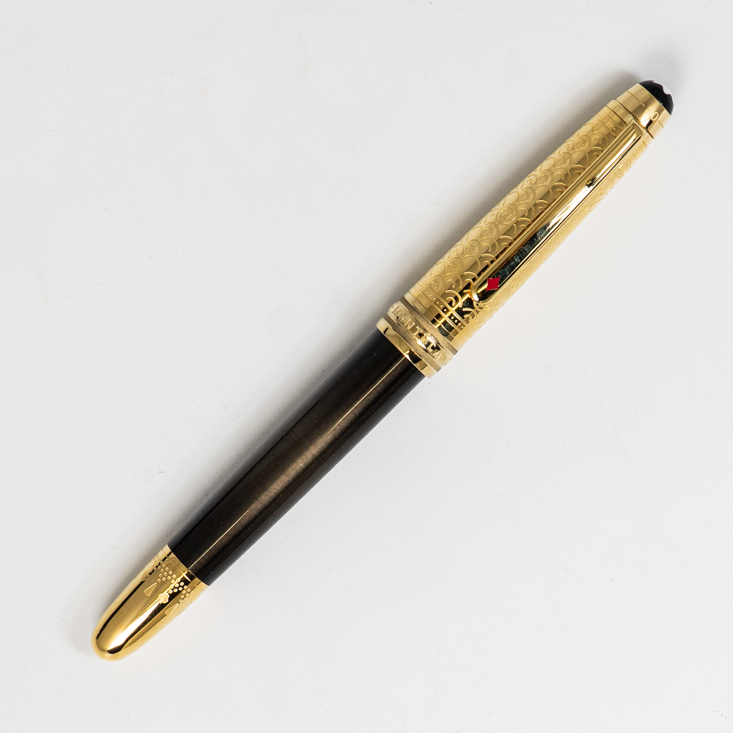 Pre-Owned Montblanc Meisterstück Doué Around the World in 80 Days Fountain Pen M