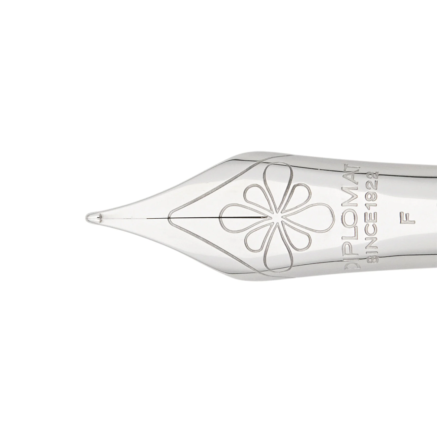 Diplomat Aero Fountain Pen - Rhomb Chrome
