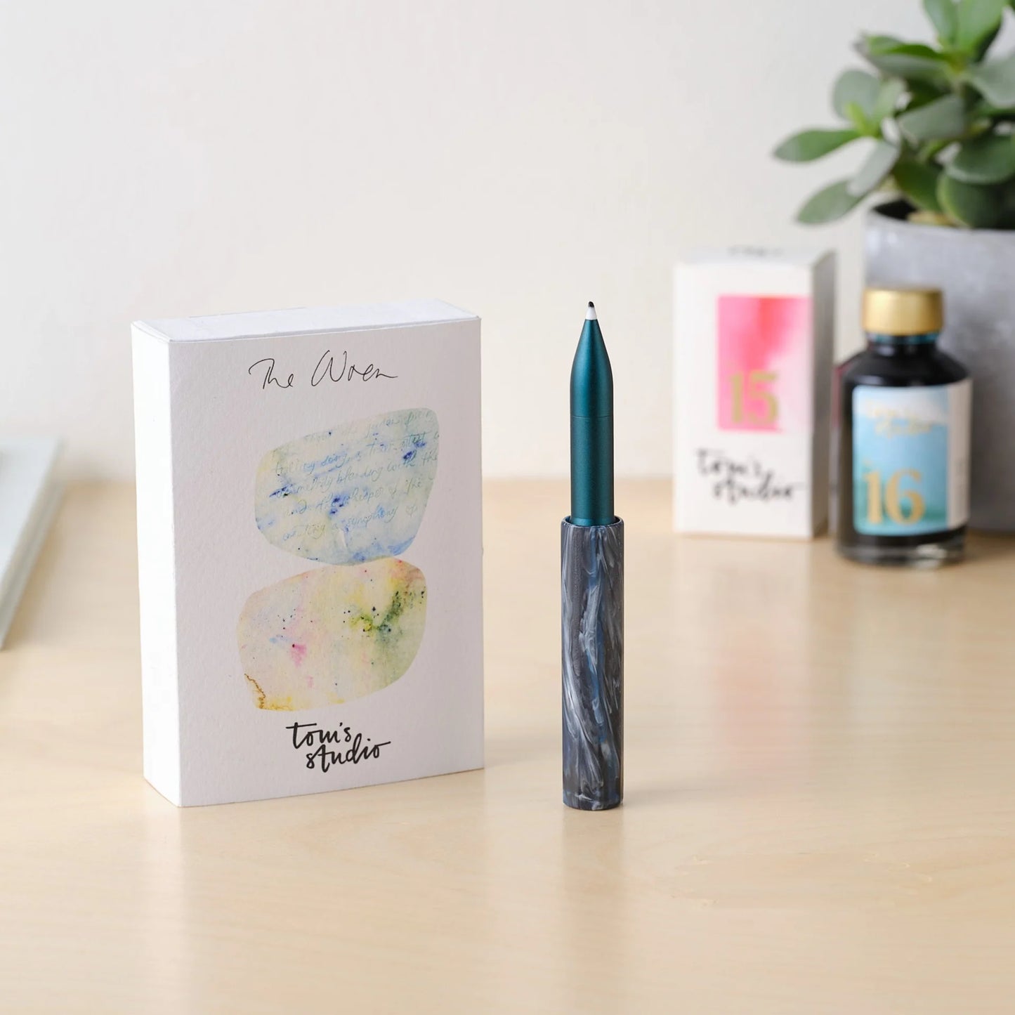 Tom's Studio Wren Write Off - Nimbus with Iris