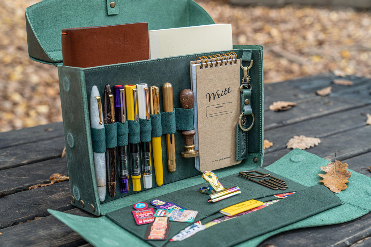 Galen Leather Writer's Medic Bag - Crazy Horse Forest Green