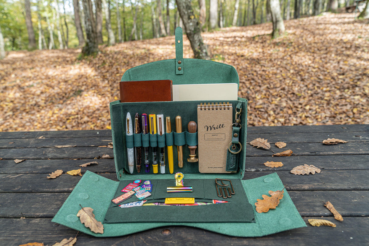 Galen Leather Writer's Medic Bag - Crazy Horse Forest Green