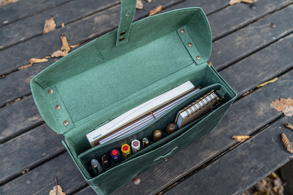 Galen Leather Writer's Medic Bag - Crazy Horse Forest Green