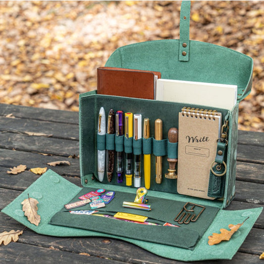 Galen Leather Writer's Medic Bag - Crazy Horse Forest Green