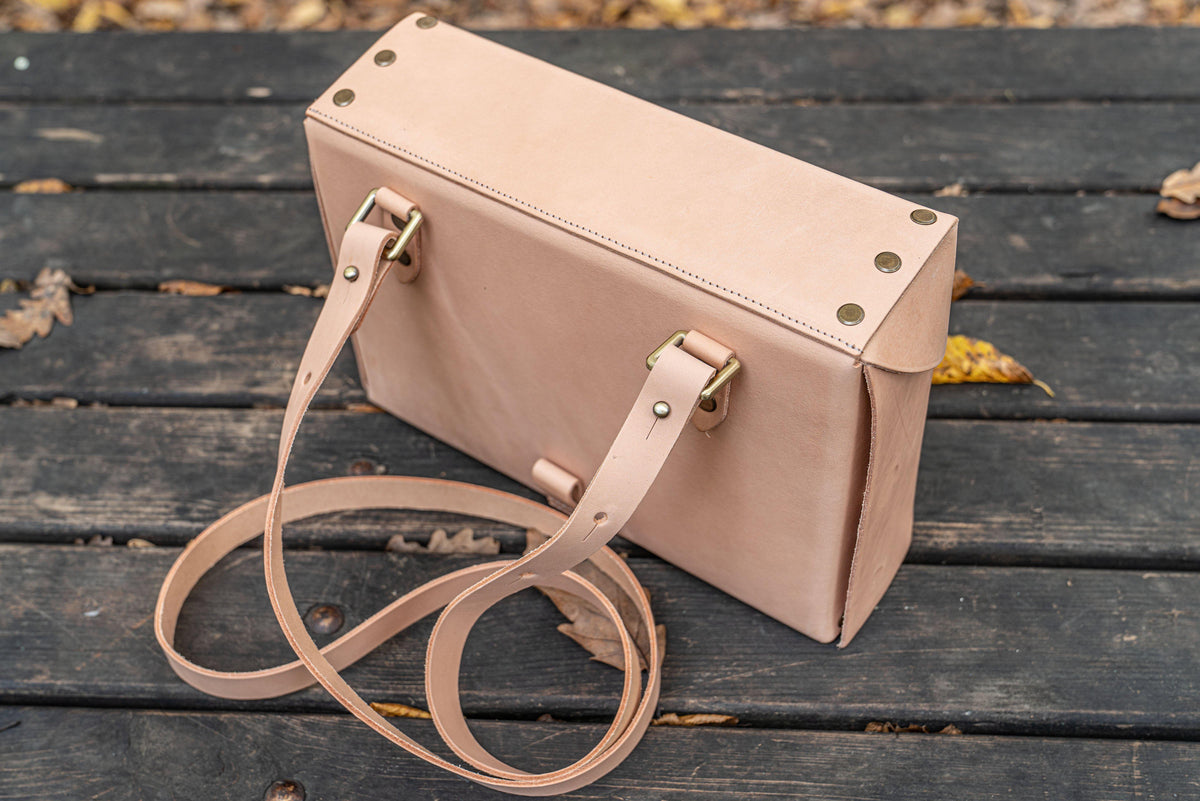 Galen Leather Writer's Medic Bag - Undyed