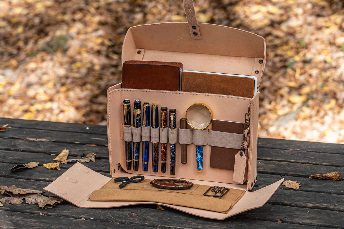 Galen Leather Writer's Medic Bag - Undyed