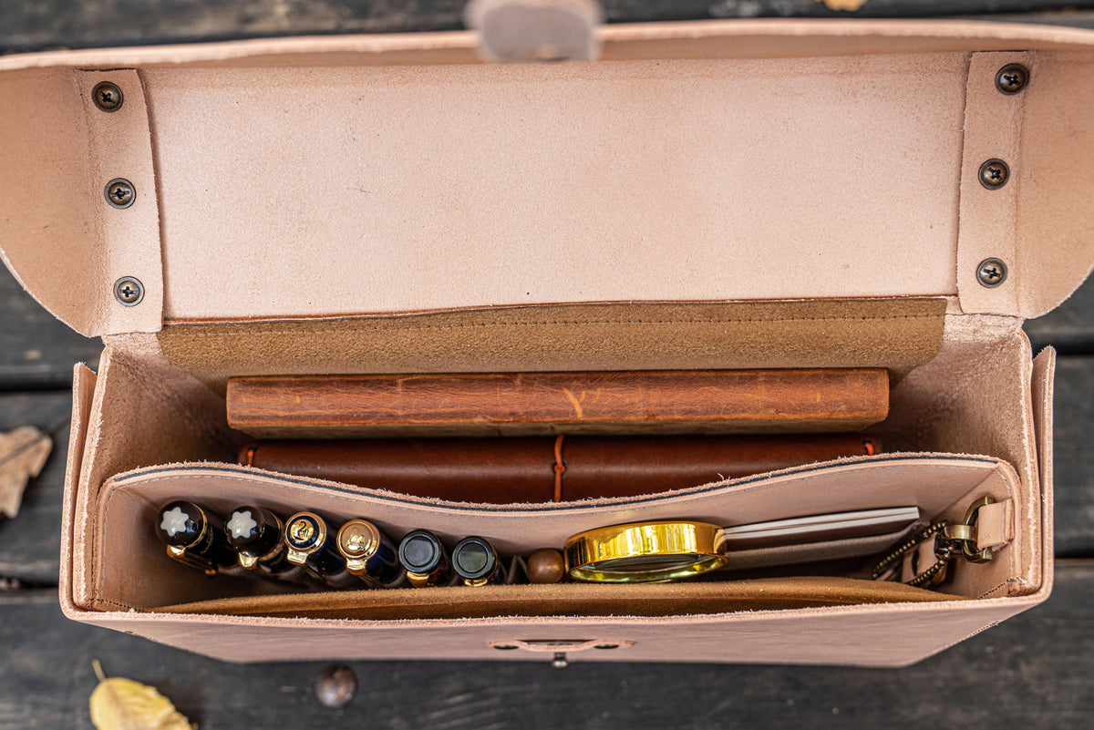Galen Leather Writer's Medic Bag - Undyed