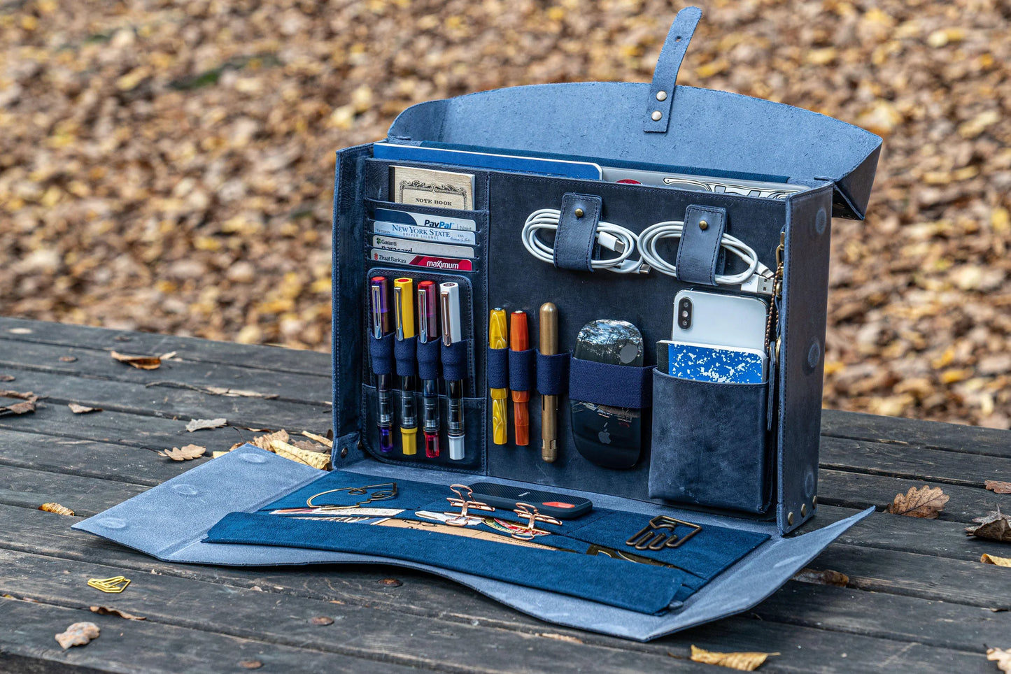 Galen Leather Writer's Medic Bag XLarge - Crazy Horse Navy Blue