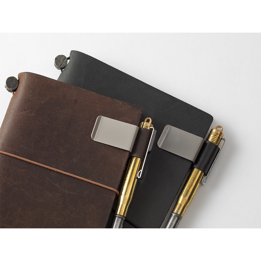 TRAVELER'S Notebook 016 Pen Holder - Black Medium