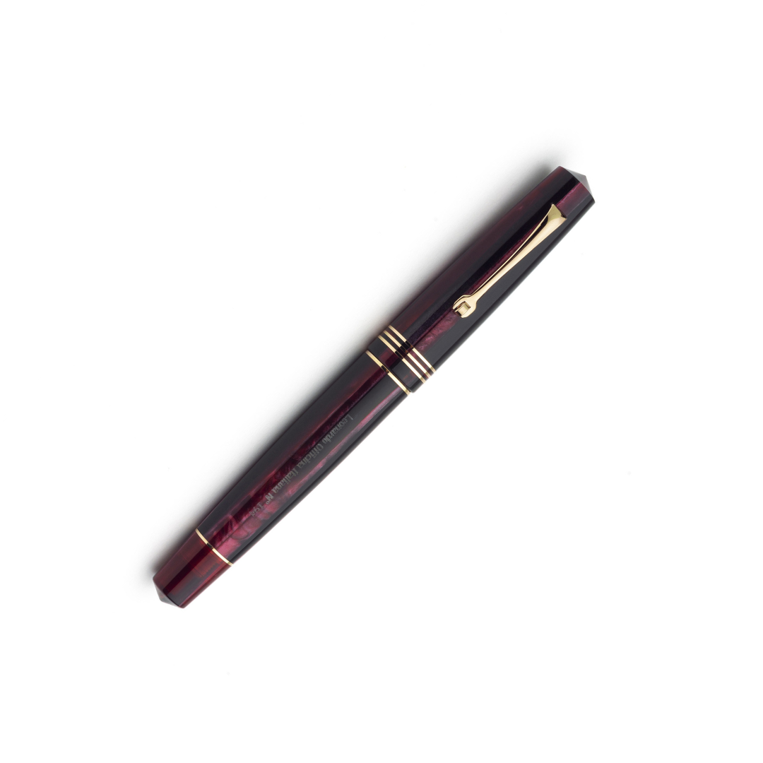 Leonardo Momento Zero Fountain Pen - Prugna Plum with Gold Trim