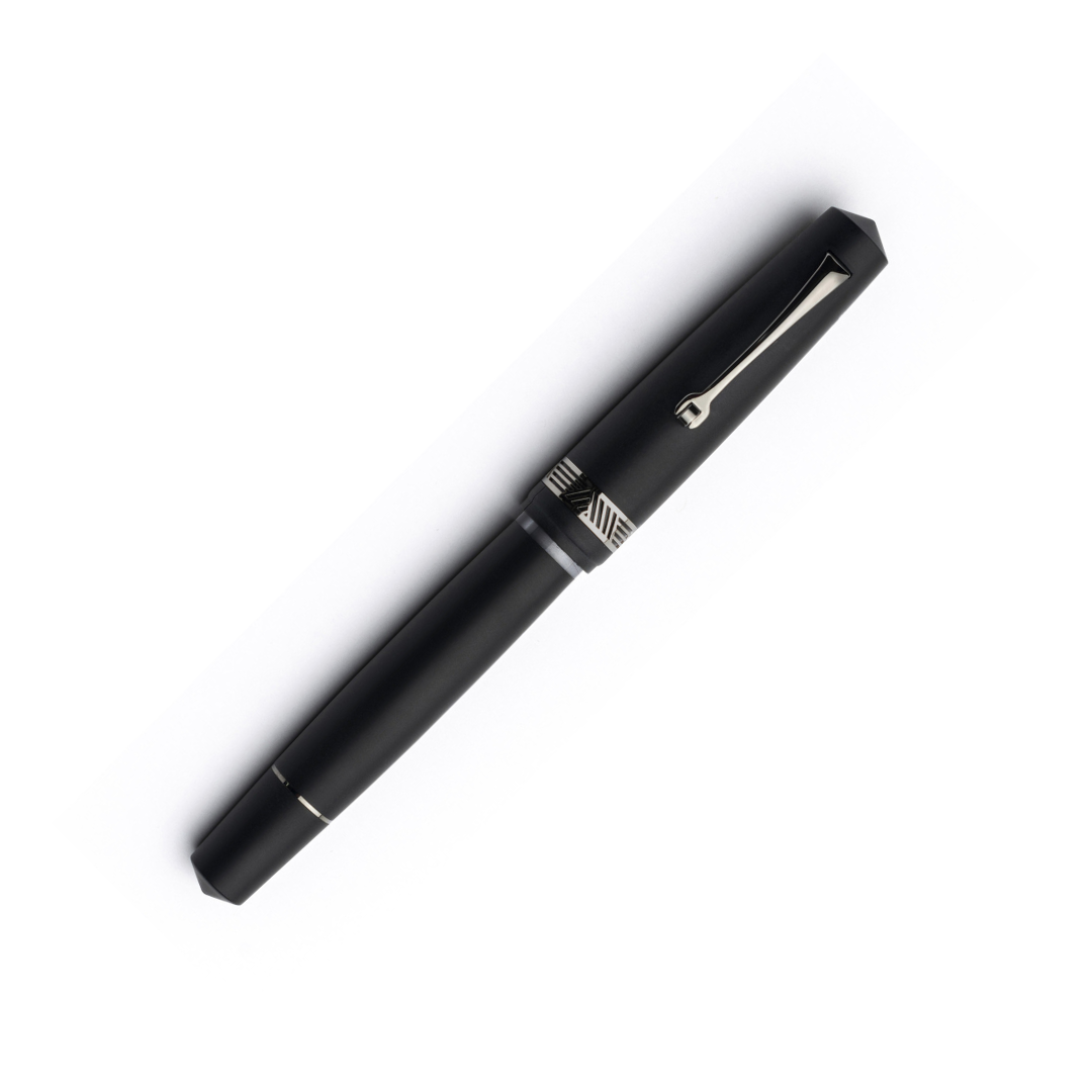 Leonardo Momento Magico Fountain Pen - Black Matte with Ruthenium Trim