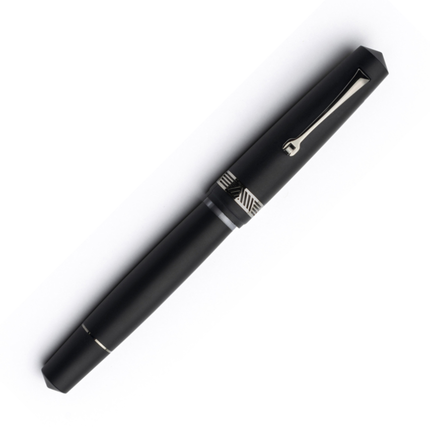 Leonardo Momento Magico Fountain Pen - Black Matte with Silver Trim