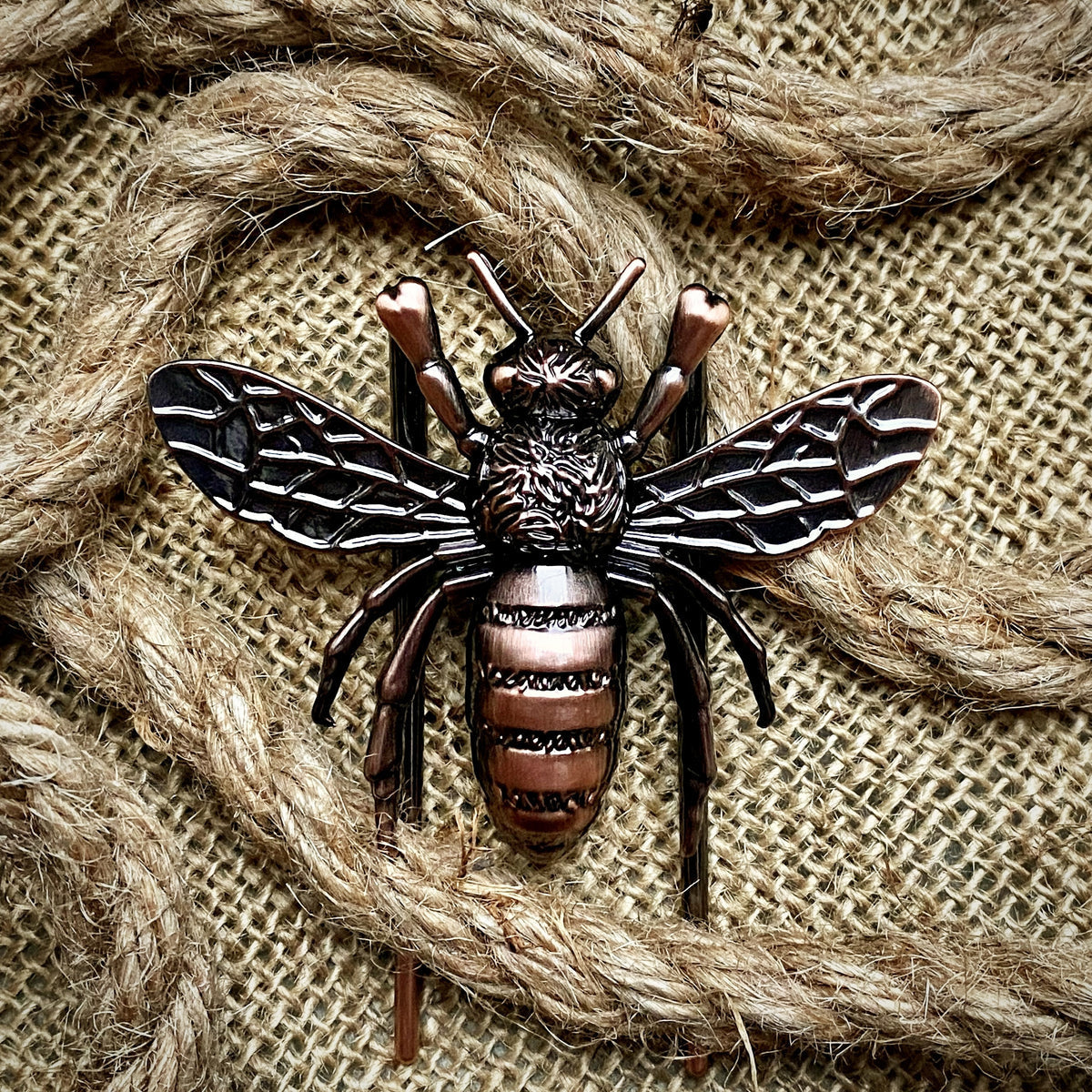 Esterbrook Book Holder - Bee – Dromgoole's Fine Writing Instruments