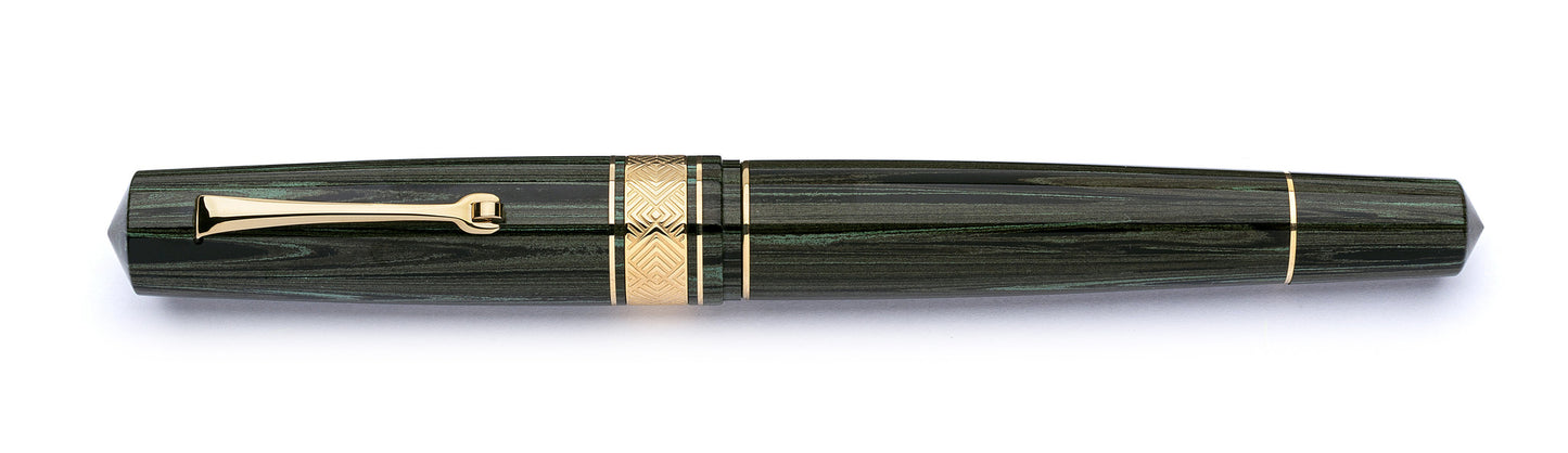 Leonardo Momento Zero Grande Masterpiece Ebonite Fountain Pen - Green (14K Nib)