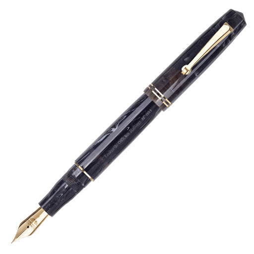 Leonardo Momento Zero Fountain Pen - Horn with Gold Trim