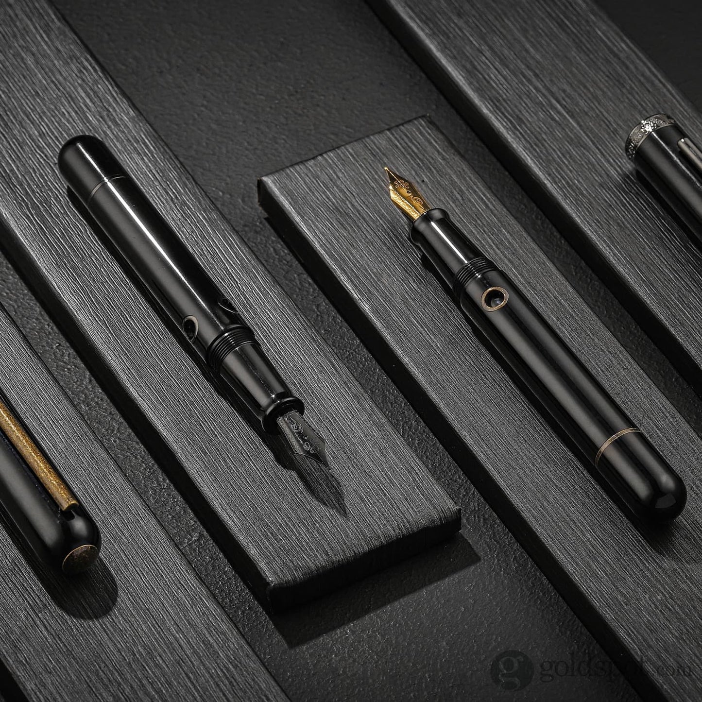 Nahvalur Nautilus Fountain Pen - Bronze Corydoras