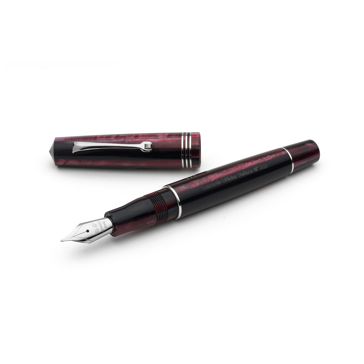Leonardo Momento Zero Fountain Pen - Prugna Plum with Silver Trim