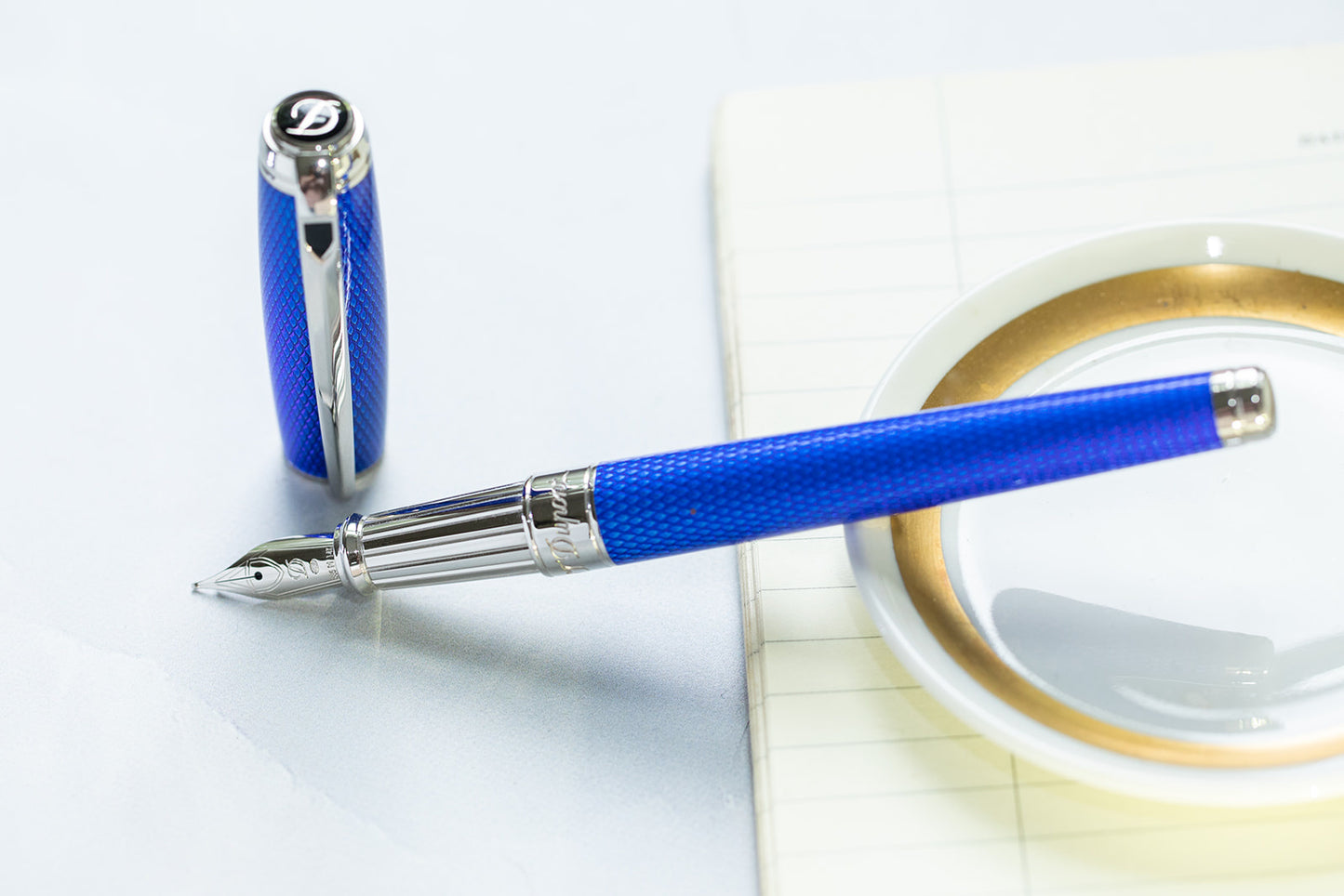 S.T. Dupont Line D Large Diamond Guilloche Fountain Pen -Sapphire